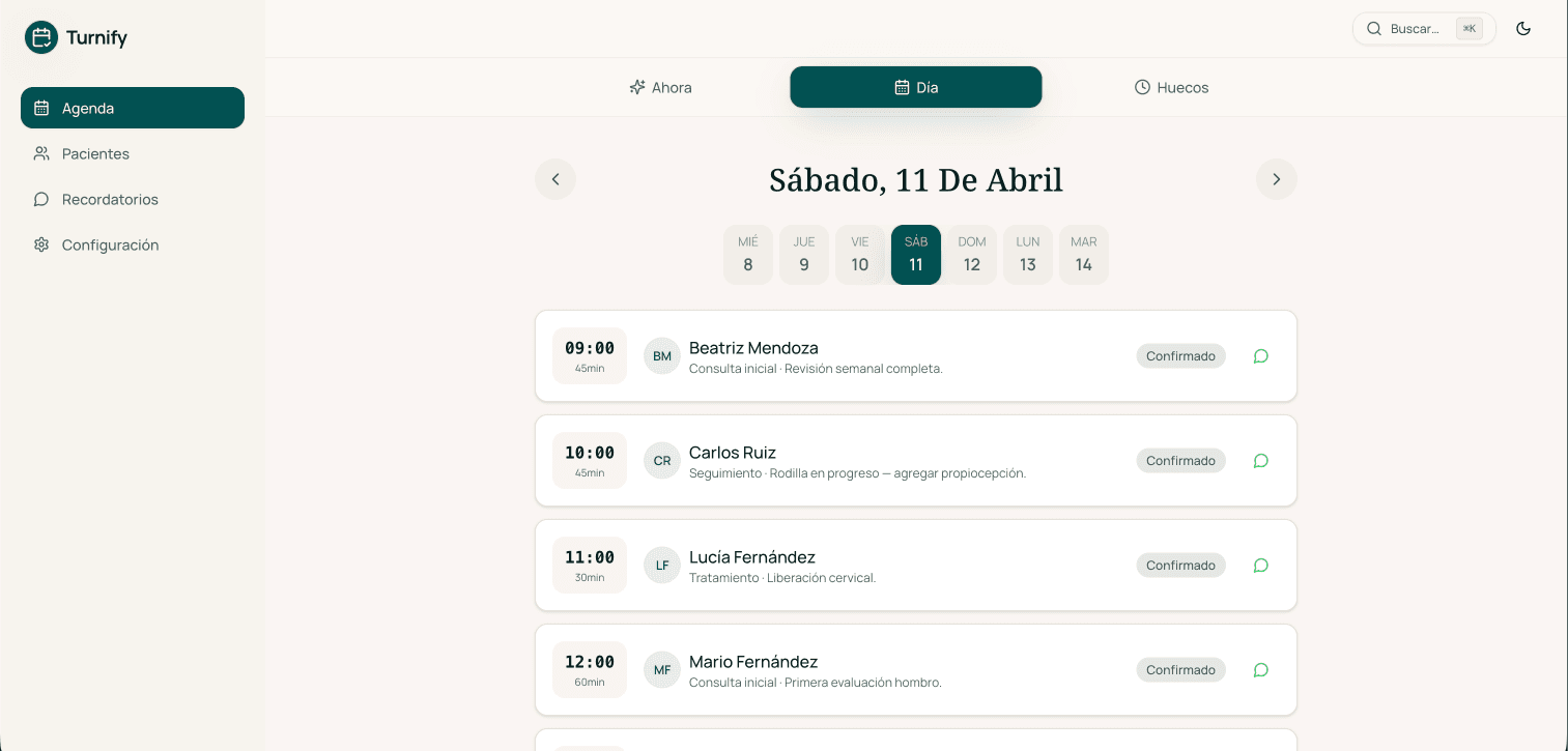 Vista de agenda diaria con cards de pacientes
